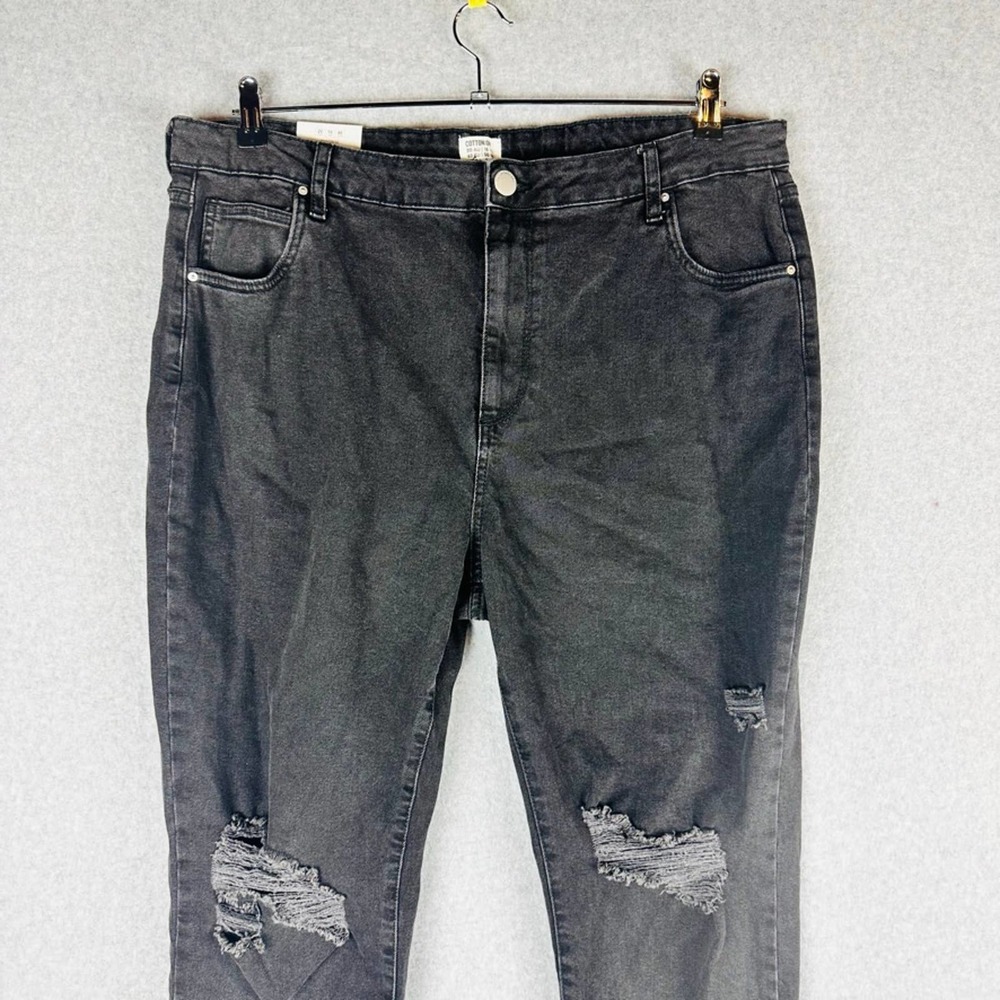 New Cotton On Womans Sz 16 Jeans Curve Taylor Mom Jean Black Distressed NWT - Picture 3 of 7